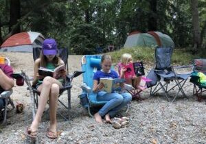 campers-reading